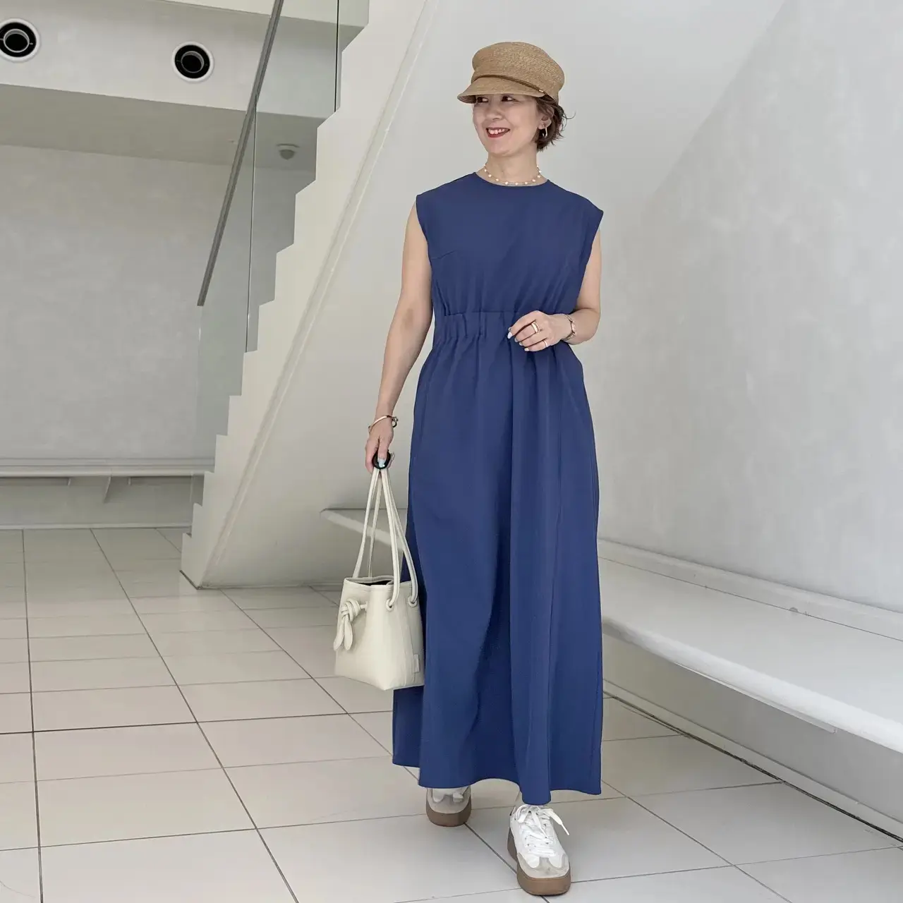 【おしゃれな50代のZARAコーデ】この夏は小物を取り入れた”モノトーンコーデ”が人気！_1_16