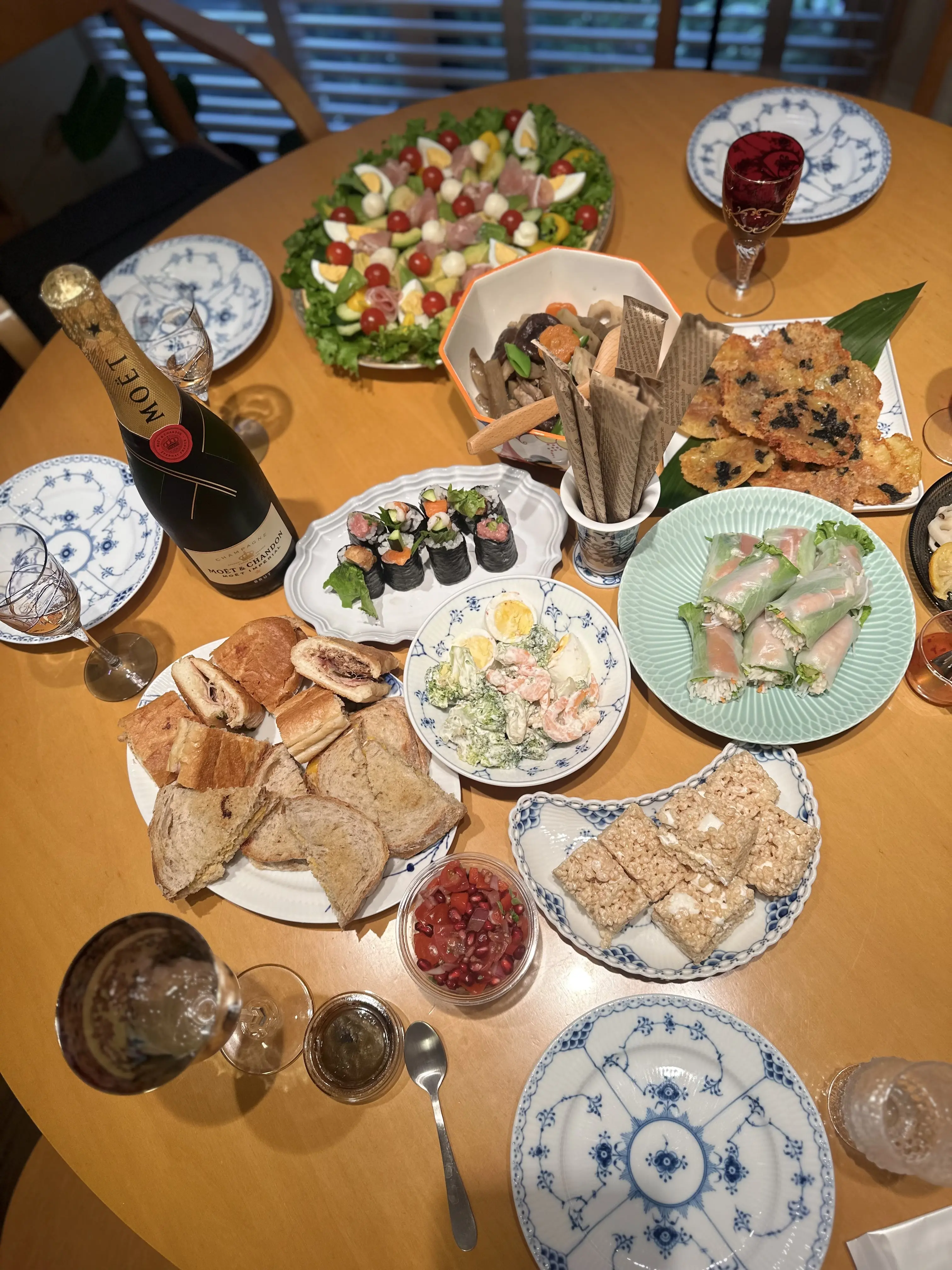 恒例のpotluck薔薇会へ_1_4