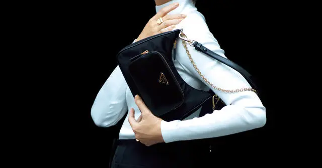 【早い者勝ち！PRADA 国内直営】可愛すぎ！スケルトン バッグL 早い者勝ち！PRADA 国内直営】可愛すぎ！スケルトン バッグM