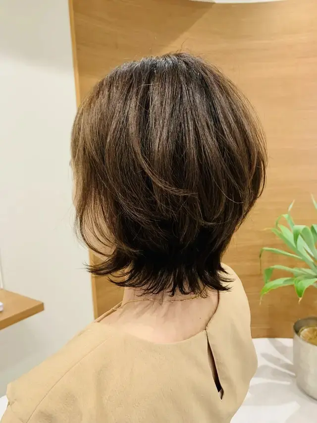 ショートヘア 秋 サイド
