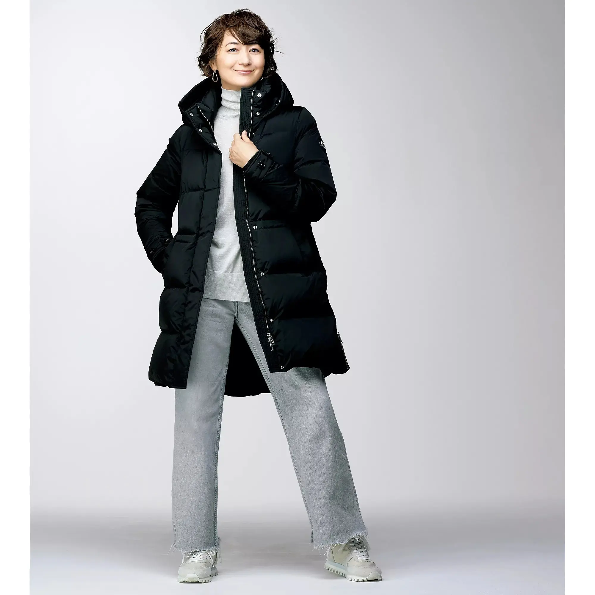 大人が買うべきは真に価値のあるコート! 富岡佳子さんがまとう「’S Max Mara」「WOOLRICH」の上質アウター_1_4