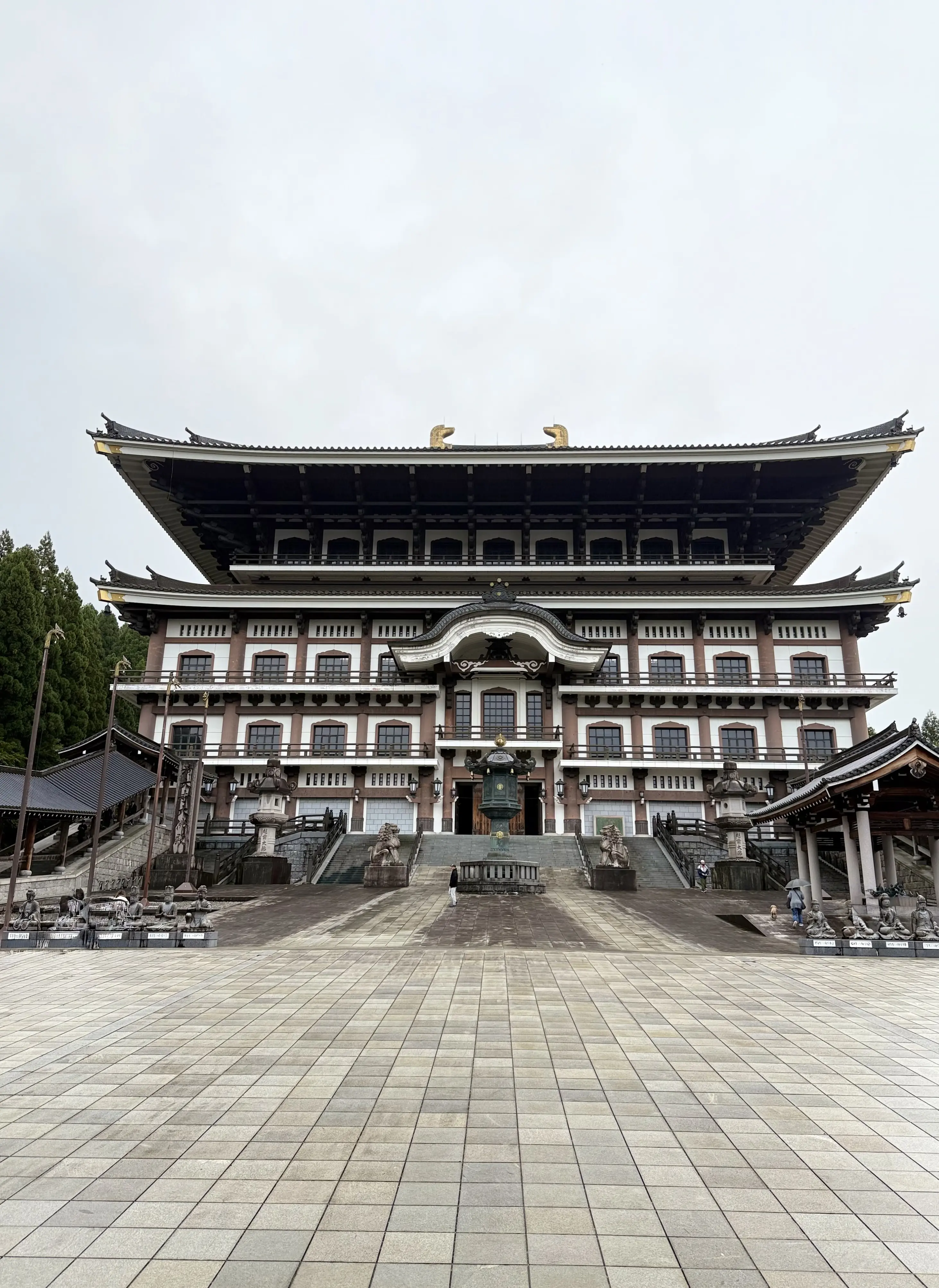 福井県　勝山市　大師山清大寺　越前大仏　五重の塔　福井観光　非日常スポット　観音様