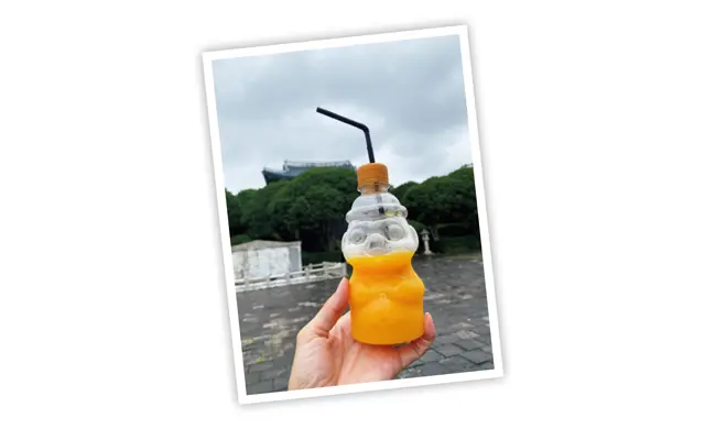済州島に行ったら、フレッシュなチェジュタンジェリン（オレンジ）ジュースを飲まないわけにはいきません