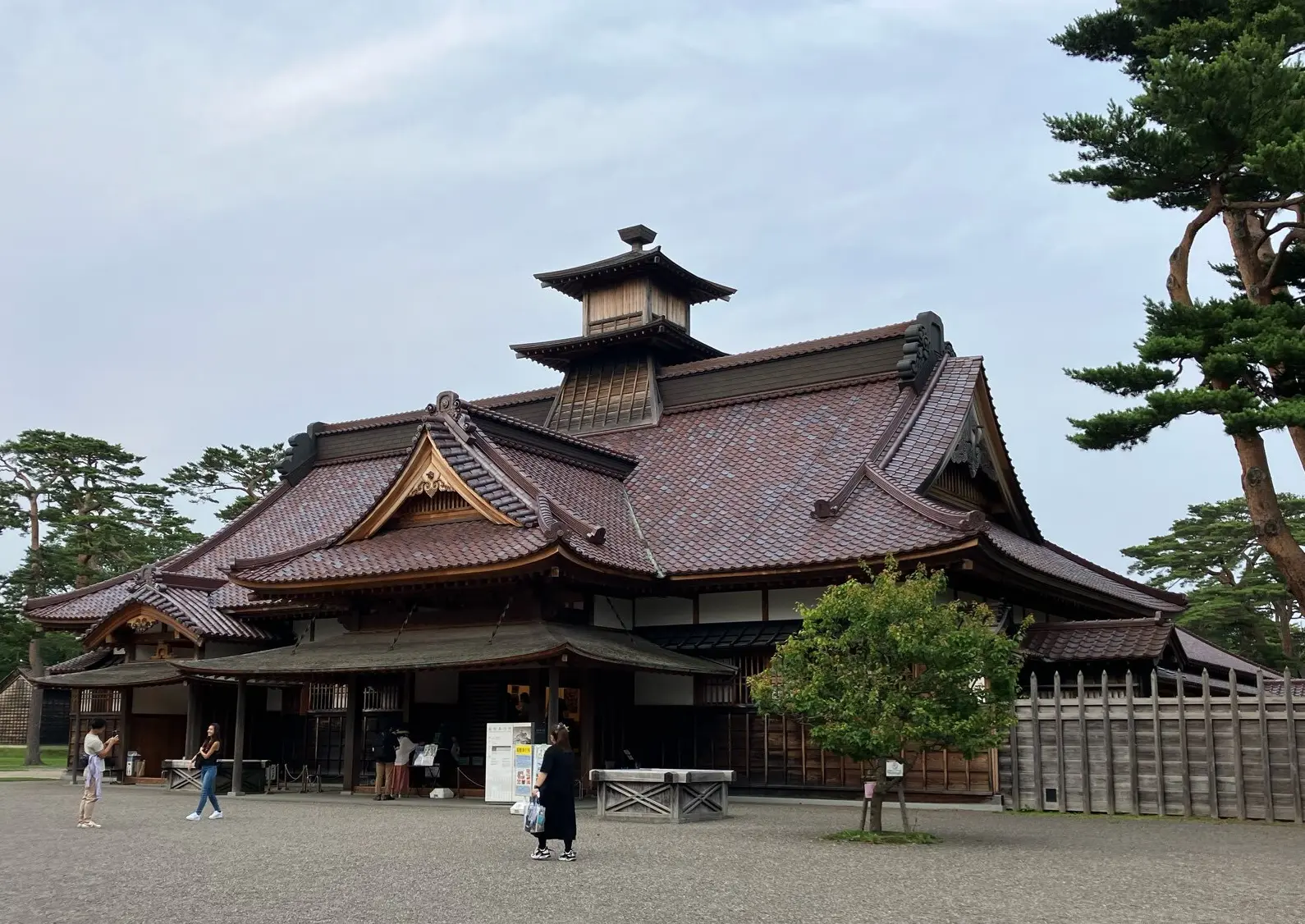 函館　コナン　jマダム  五稜郭　北海道旅行　摩周丸　ラッキーピエロ　函館ラーメン　ユニクロエアリズムワンピース
ワンピース コーデ　函館観光