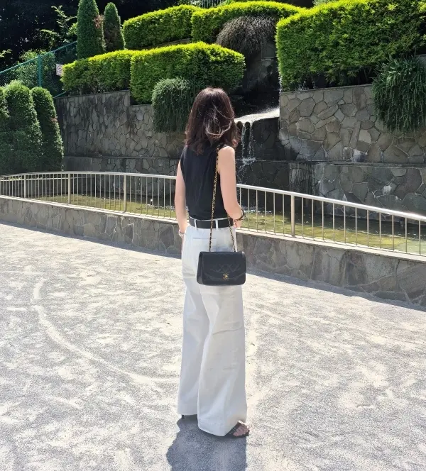 【ユニクロ】ワイドトラウザージーンズがまさかの値下げ＆神シルエットでした_1_3