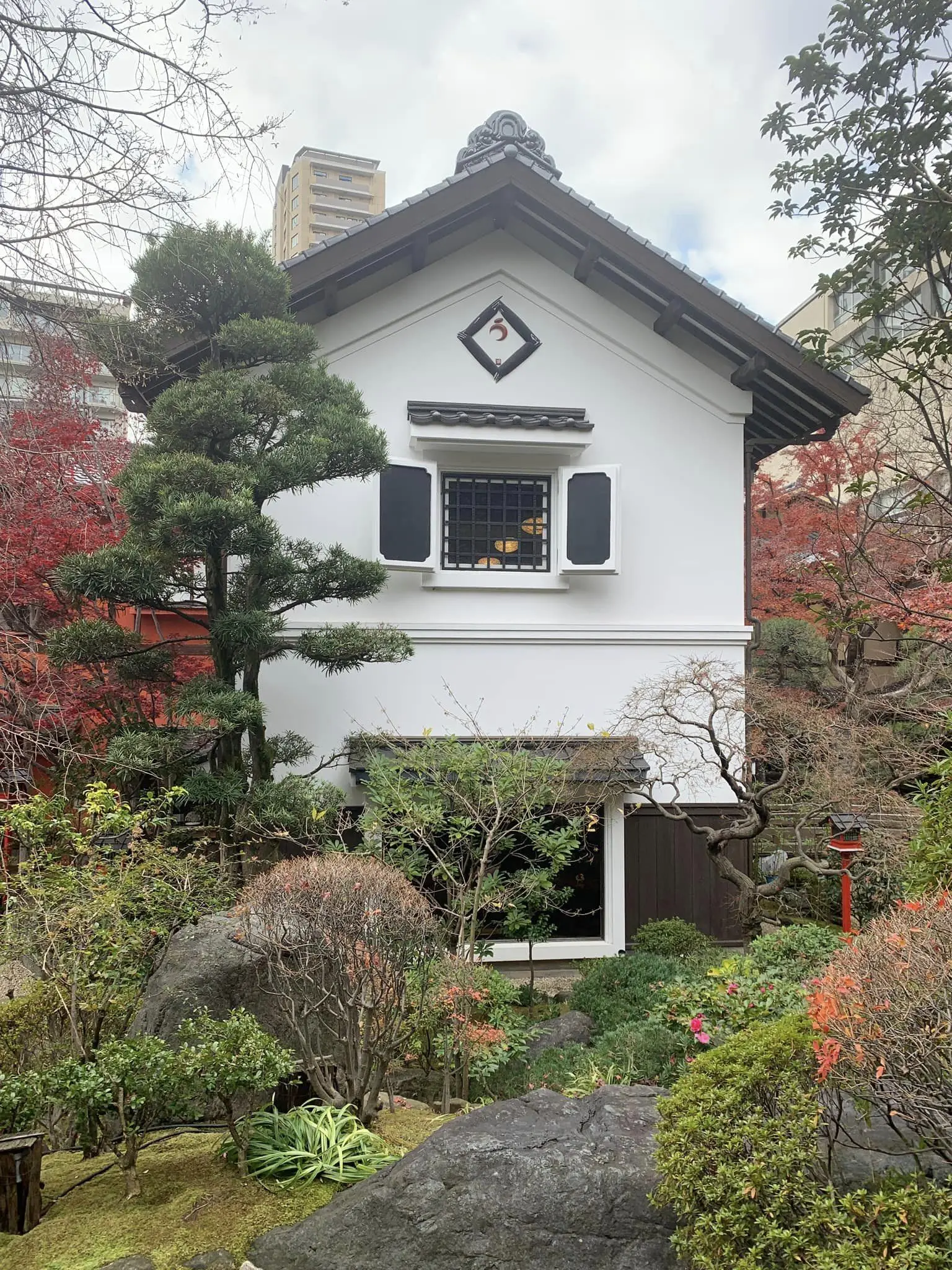 東京タワーと中庭を眺めながら、優しいお味のとうふを。芝とうふやうかいへ。_1_3-1