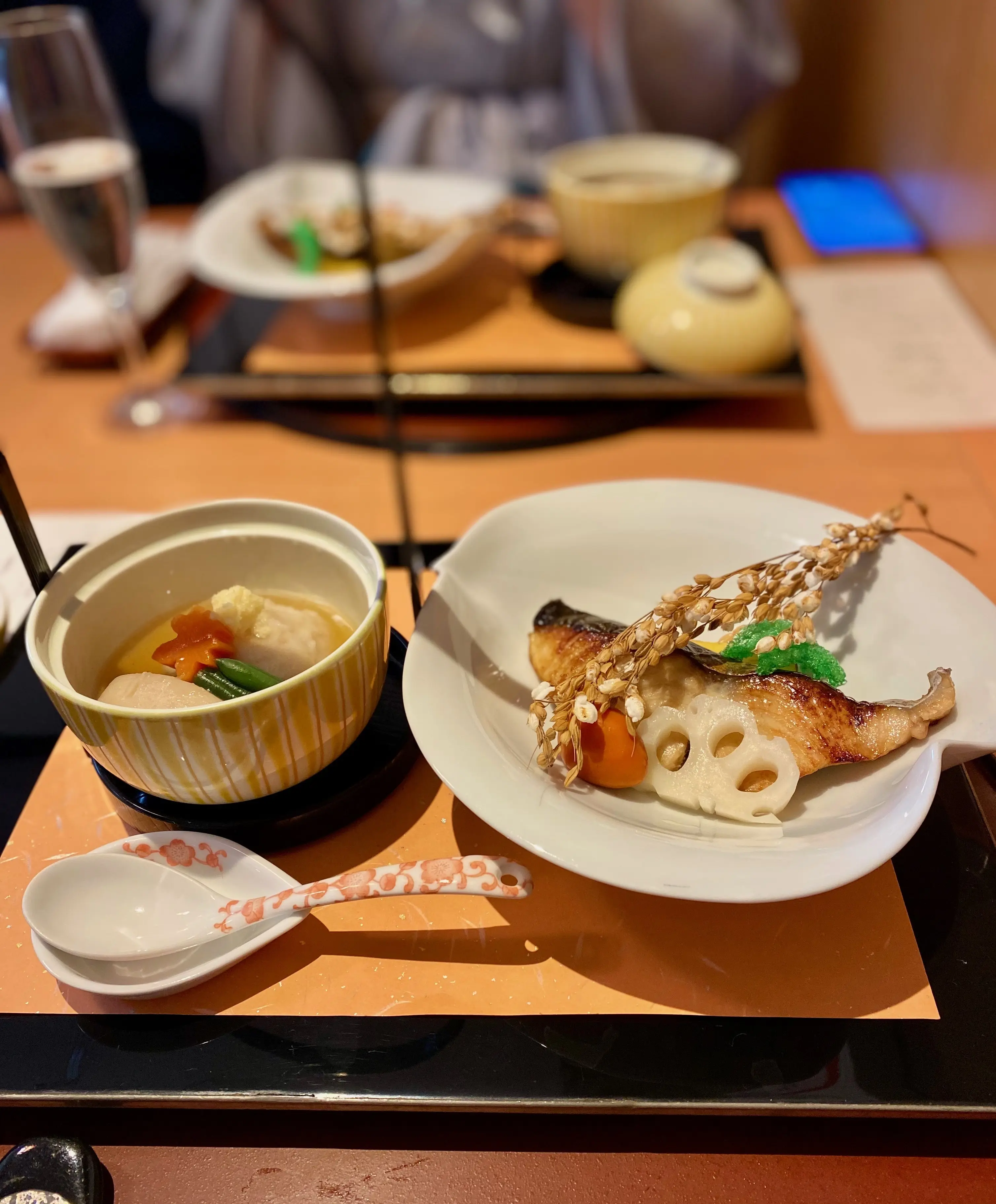 なだ万のランチ魚と煮物