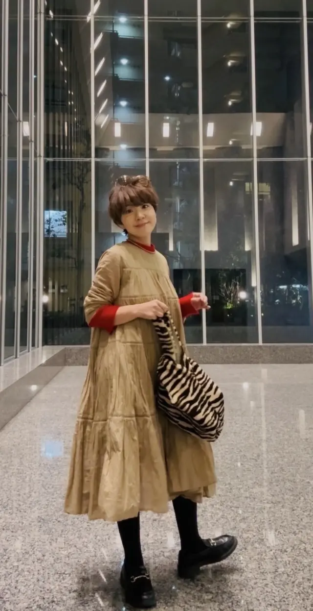 冬は赤ニットで早くもクリスマス気分！_1_2