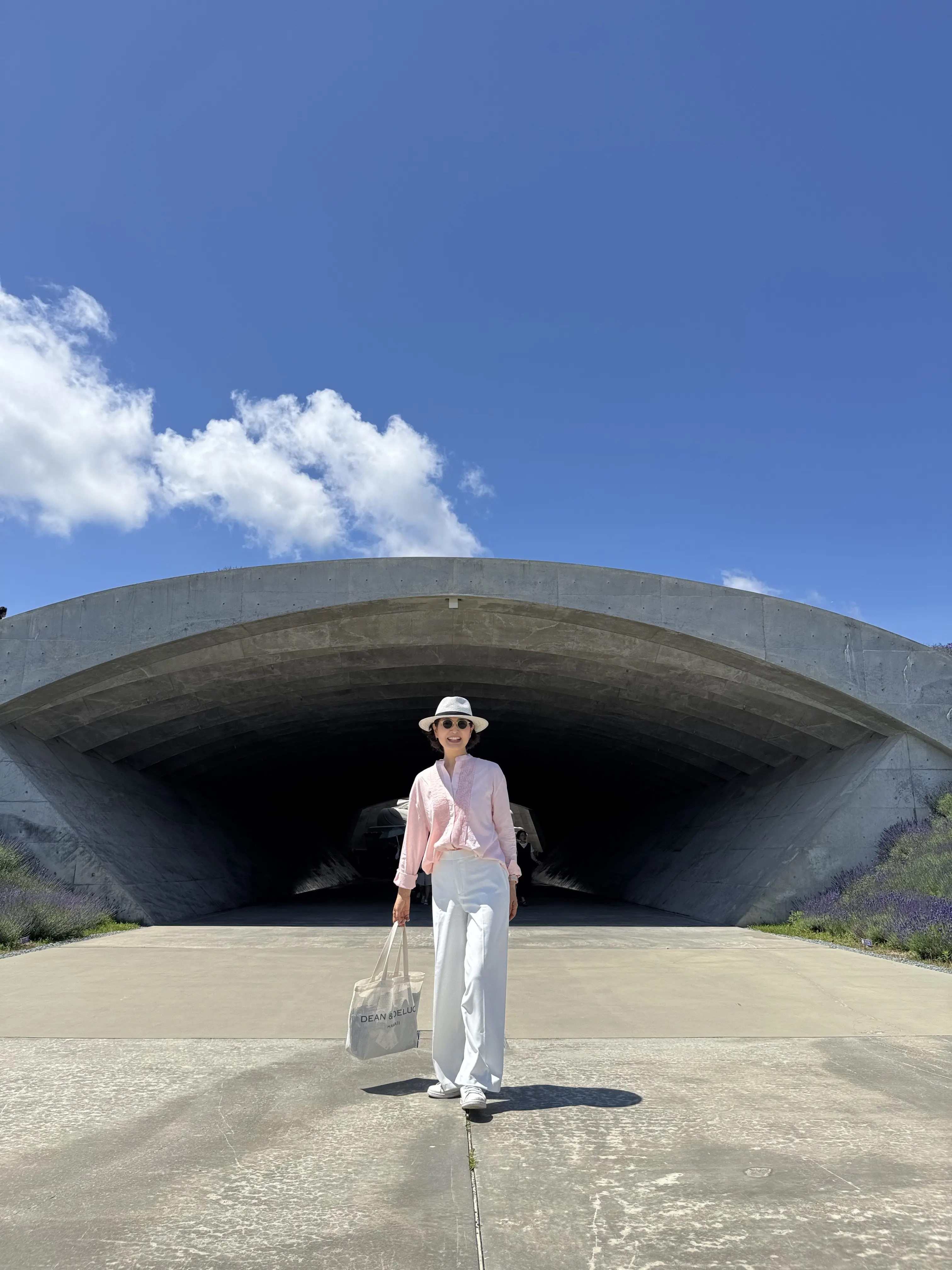 札幌で出会った建築美。真駒内滝野霊園『頭大仏』の自由な発想に触れる旅_1_1