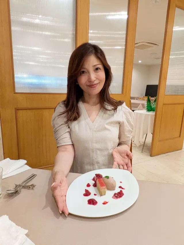 梅雨明け!!涼しく楽ちん♡お気に入り夏ワンピで☆親友のお祝いイタリアンランチ🖤🖤_1_13