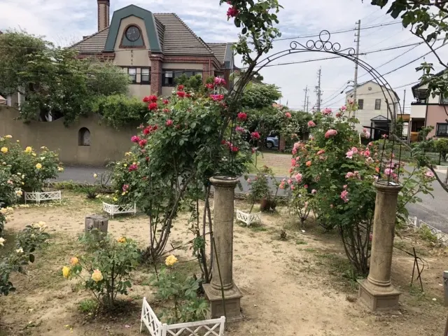 薔薇に包まれた館(岐阜市)_1_4