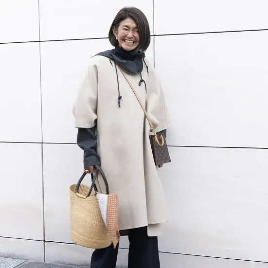 【50代が今すぐ使えるおしゃれプロの技】服がベーシックカラーでも地味に見えない人は何が違う？