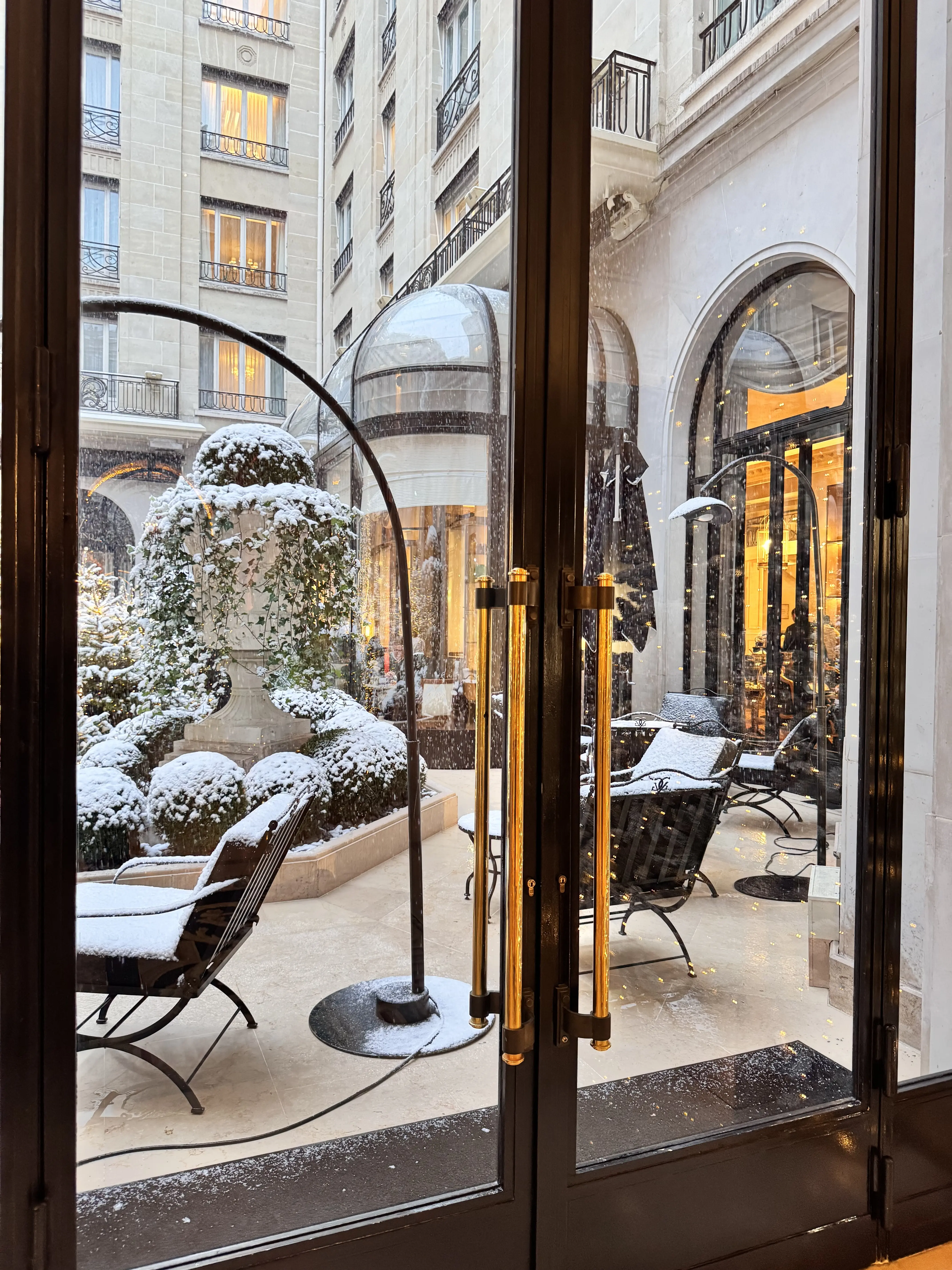 50代が海外旅に泊まりたいフランスパリのラグジャリーホテルと上品コーデ♡_1_3-1