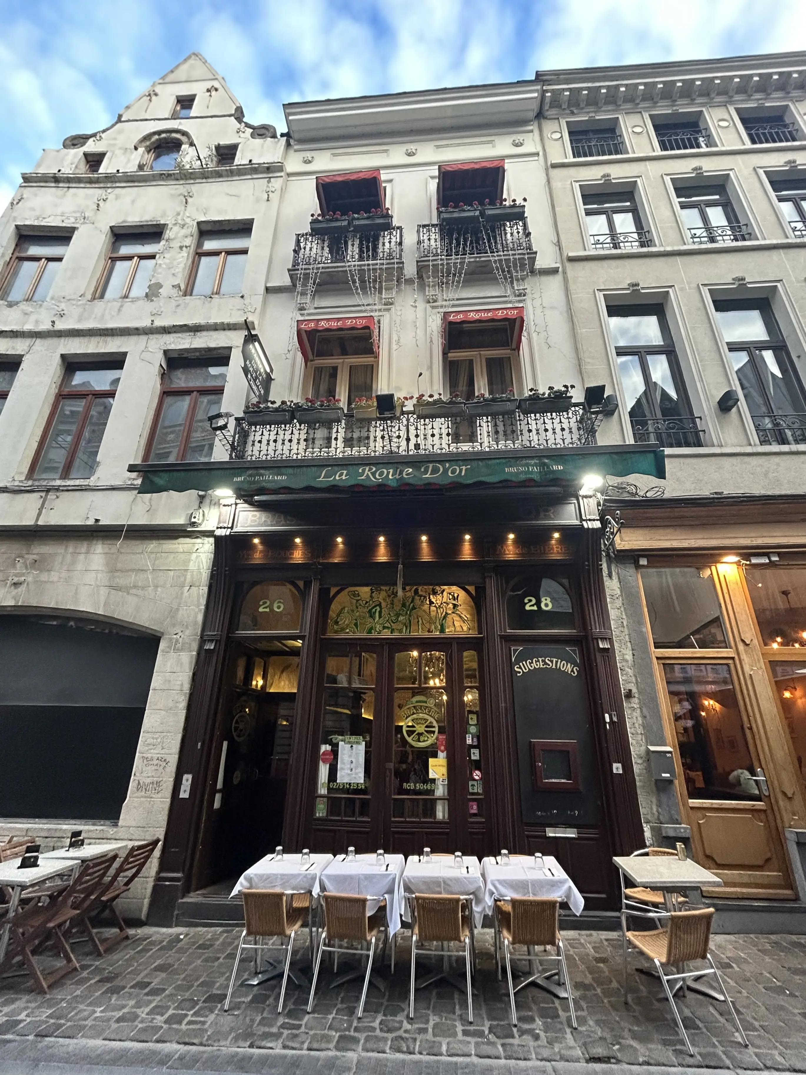 ブリュッセルの名店「La Roue D’or」　夕食　グラス