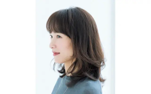 仕込んでいることさえわからない!自然なW(ダブル)バングでふんわり髪に