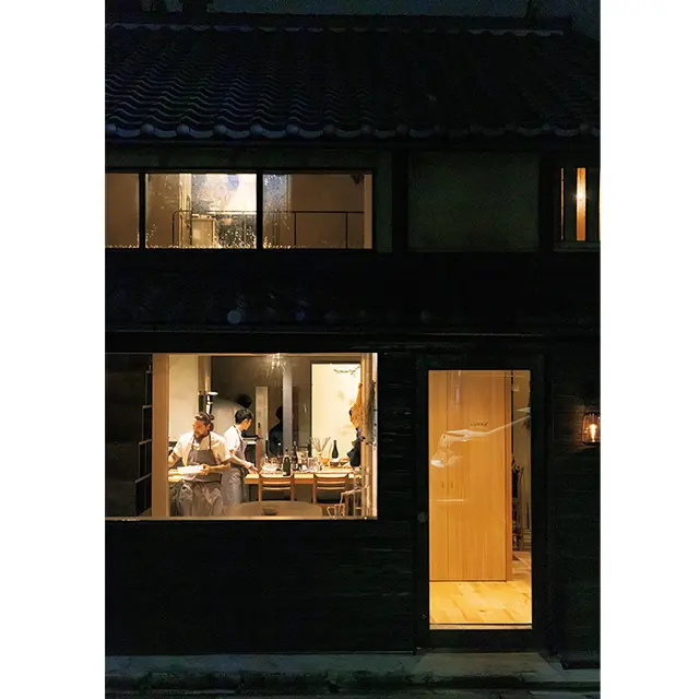 京都の東山にあるレストラン「ルーラ」のエントランス