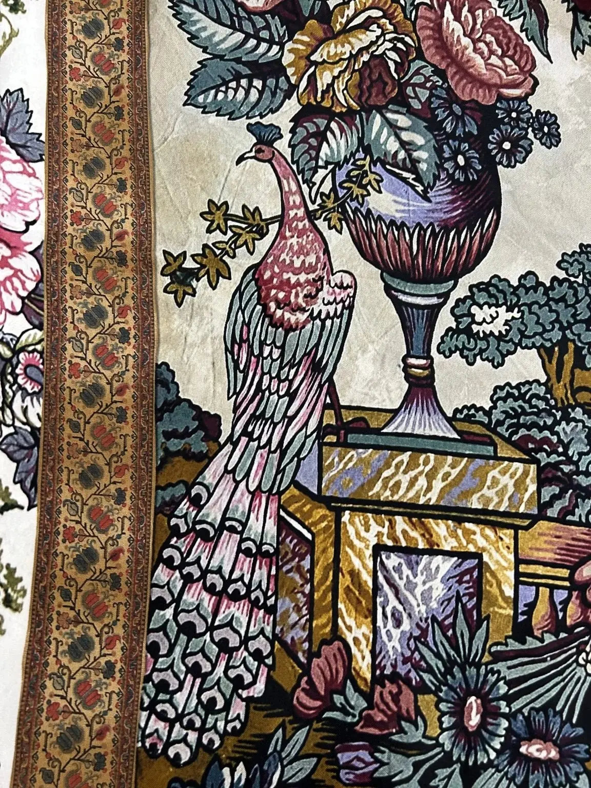 独創的な色柄が芸術作品のようなストール 「ピエール・ルイ・マシア・シルクストール」【50代ファッション】_1_3