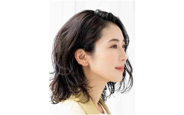 気になる髪のうねりはパーマでヘアチェン