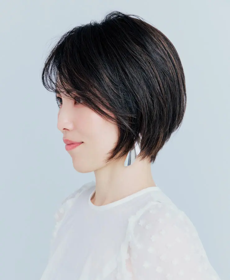 Webエクラ 横から見たショートヘアスタイル