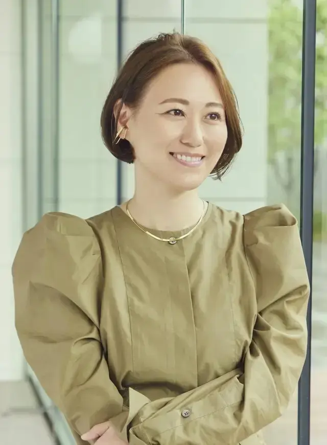 上品な雰囲気が秋らしい！若々しく見える「50代のショートヘア」30選