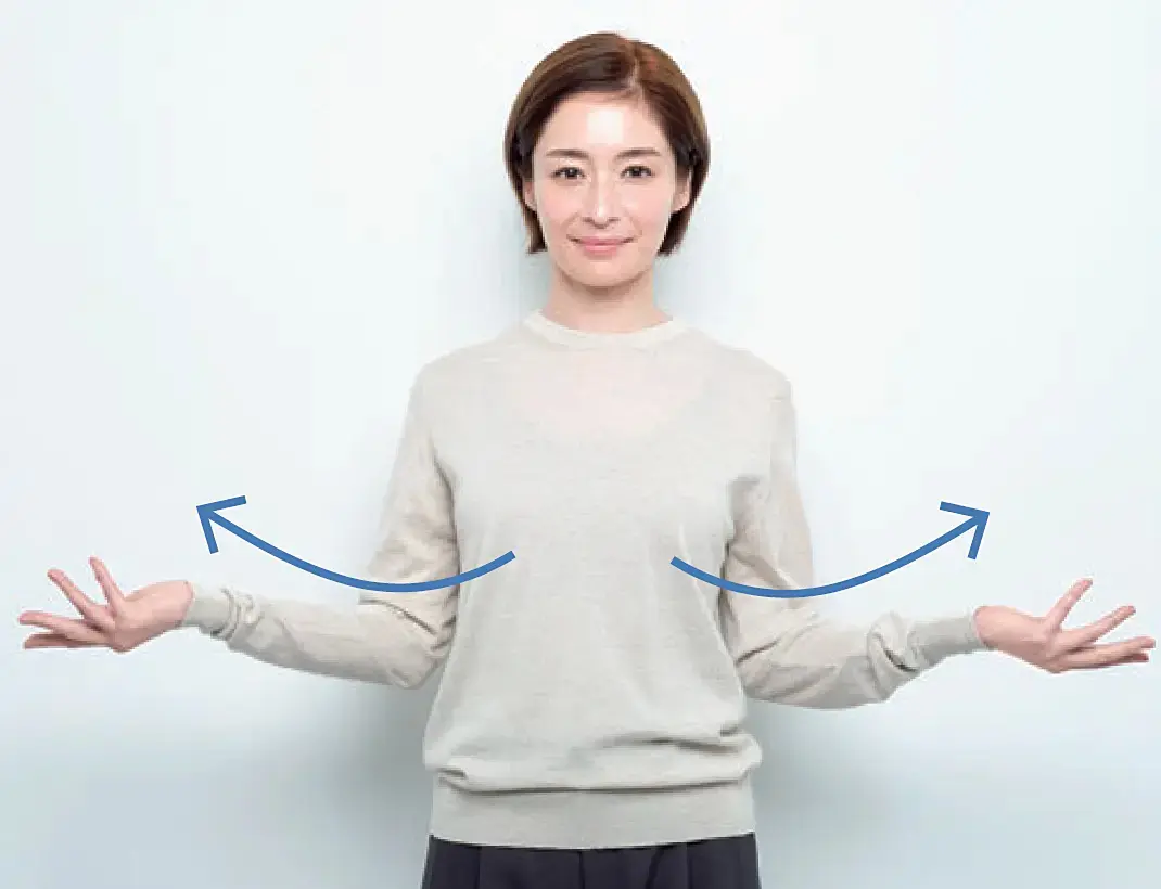 2.腕を開閉させて肩をぐっと開き正しい姿勢に