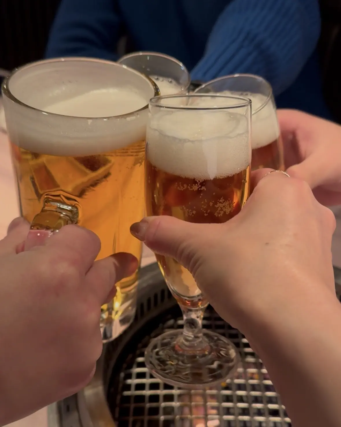 赤をポイントに、品よく。ドライブの日の大人のムートンコート着回し【３日目】_1_2-1