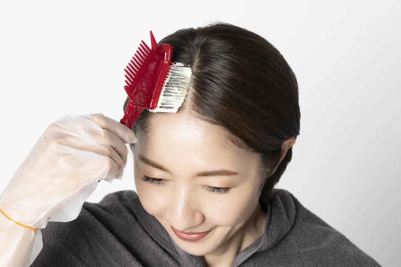 いつもキレイな人が取り入れている、“伸びかけ白髪”のルーティンって?_1_4
