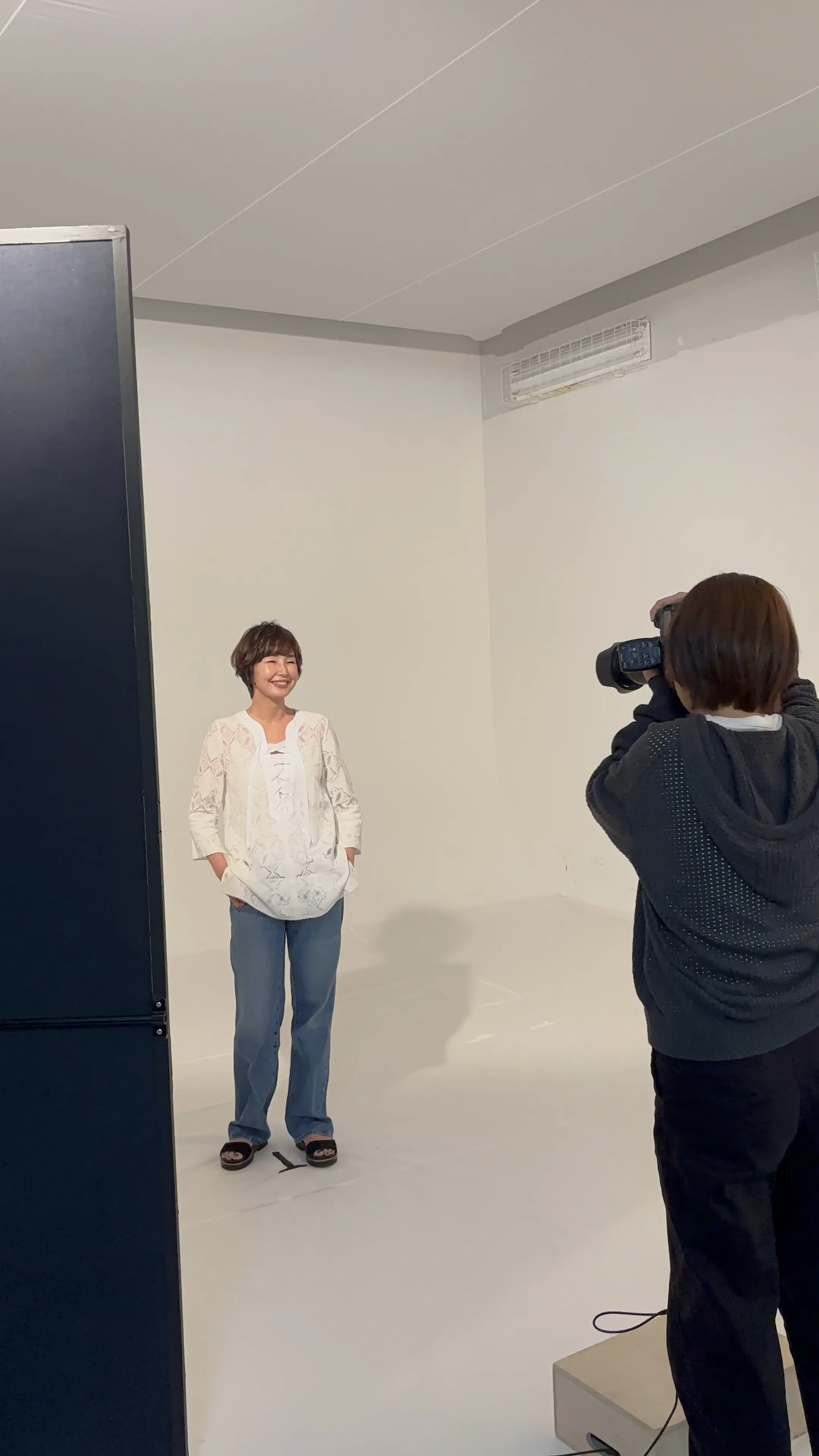 クセを生かした丸みショートヘアで若々しく_1_4