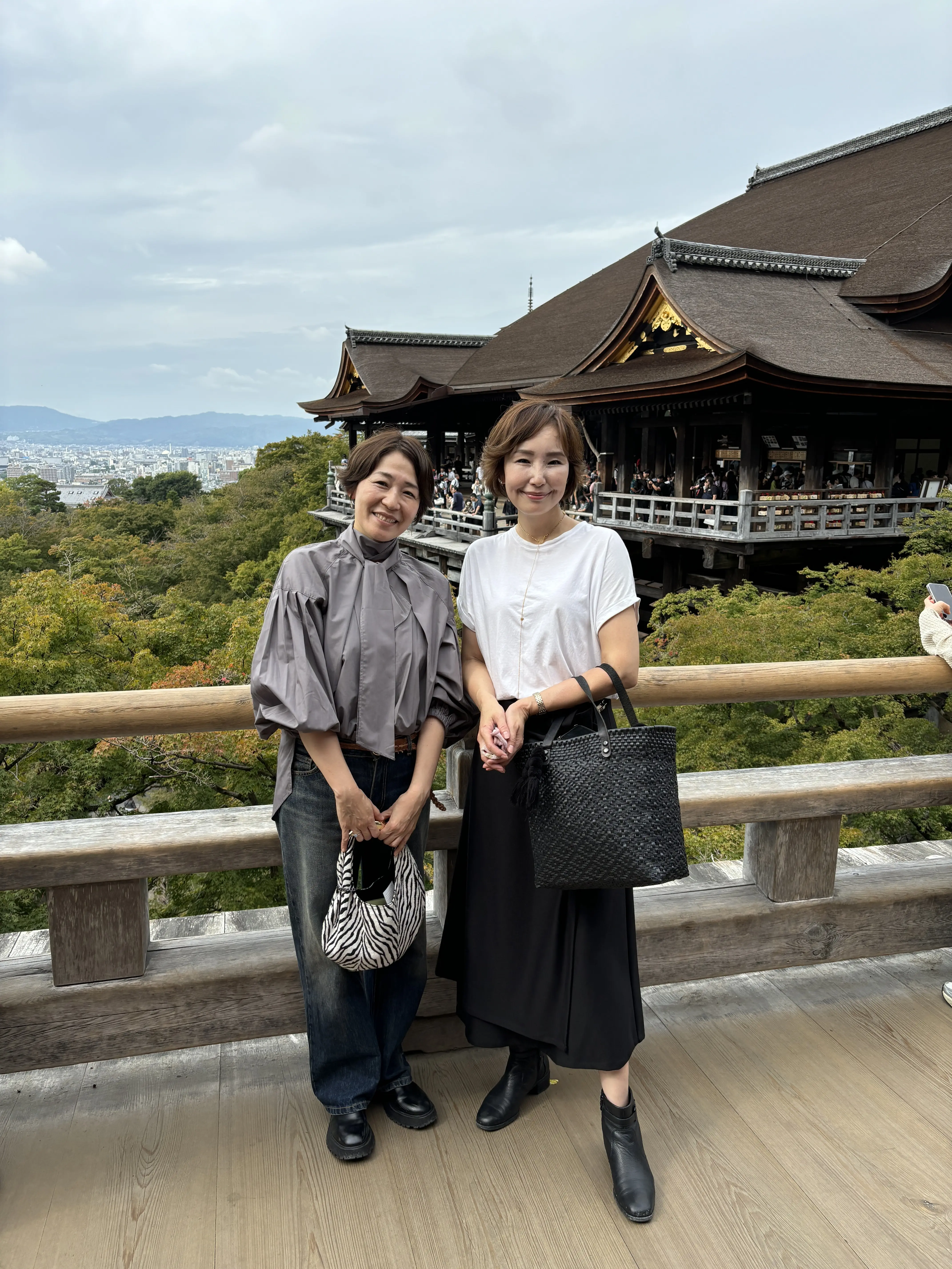 ZARAの初デニムにお気に入りのブラウスで大人の修学旅行_1_4