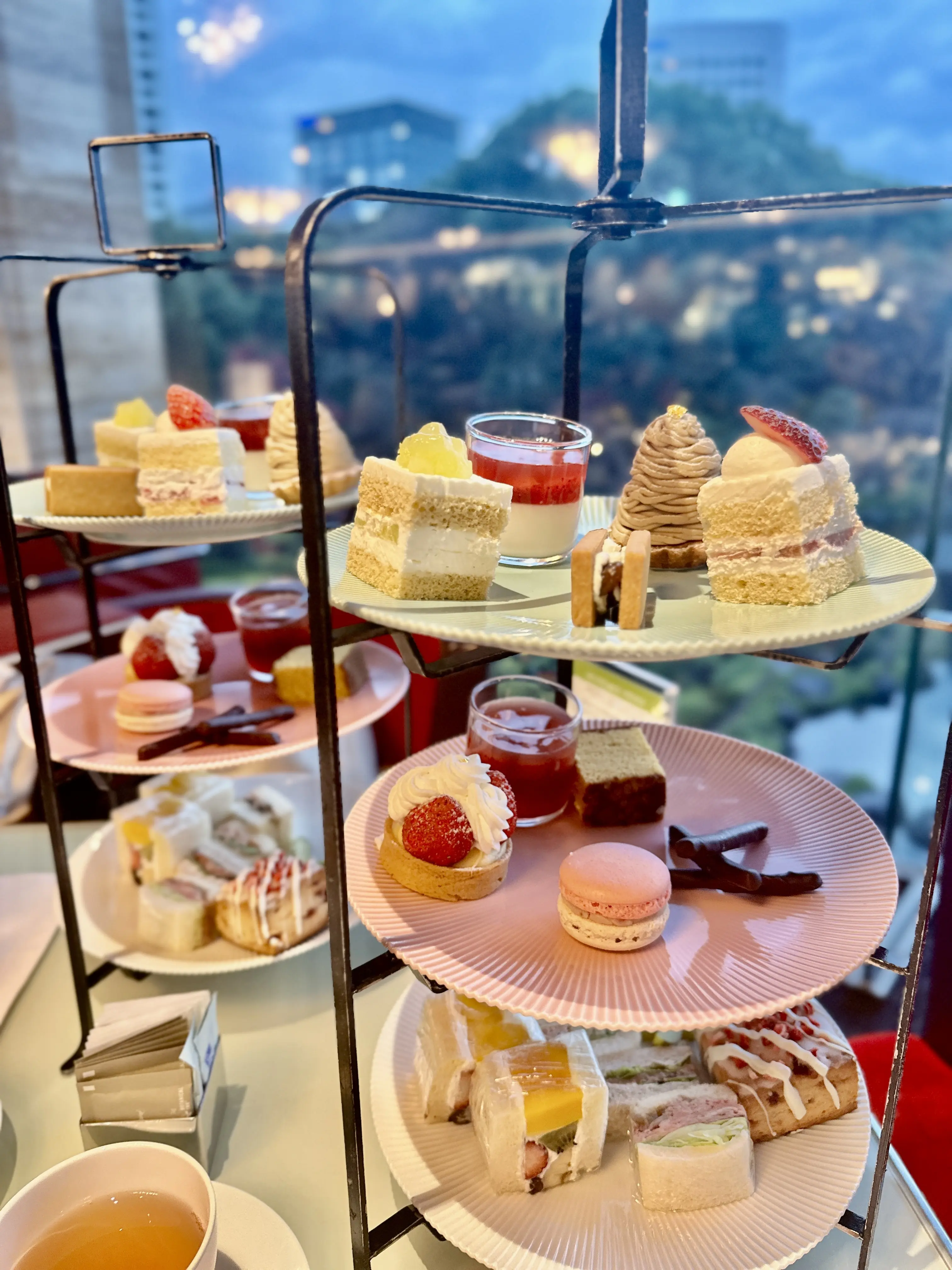 おそろいアクセサリーで、一足早く楽しむ「いちごのアフターヌーンティ」_1_7