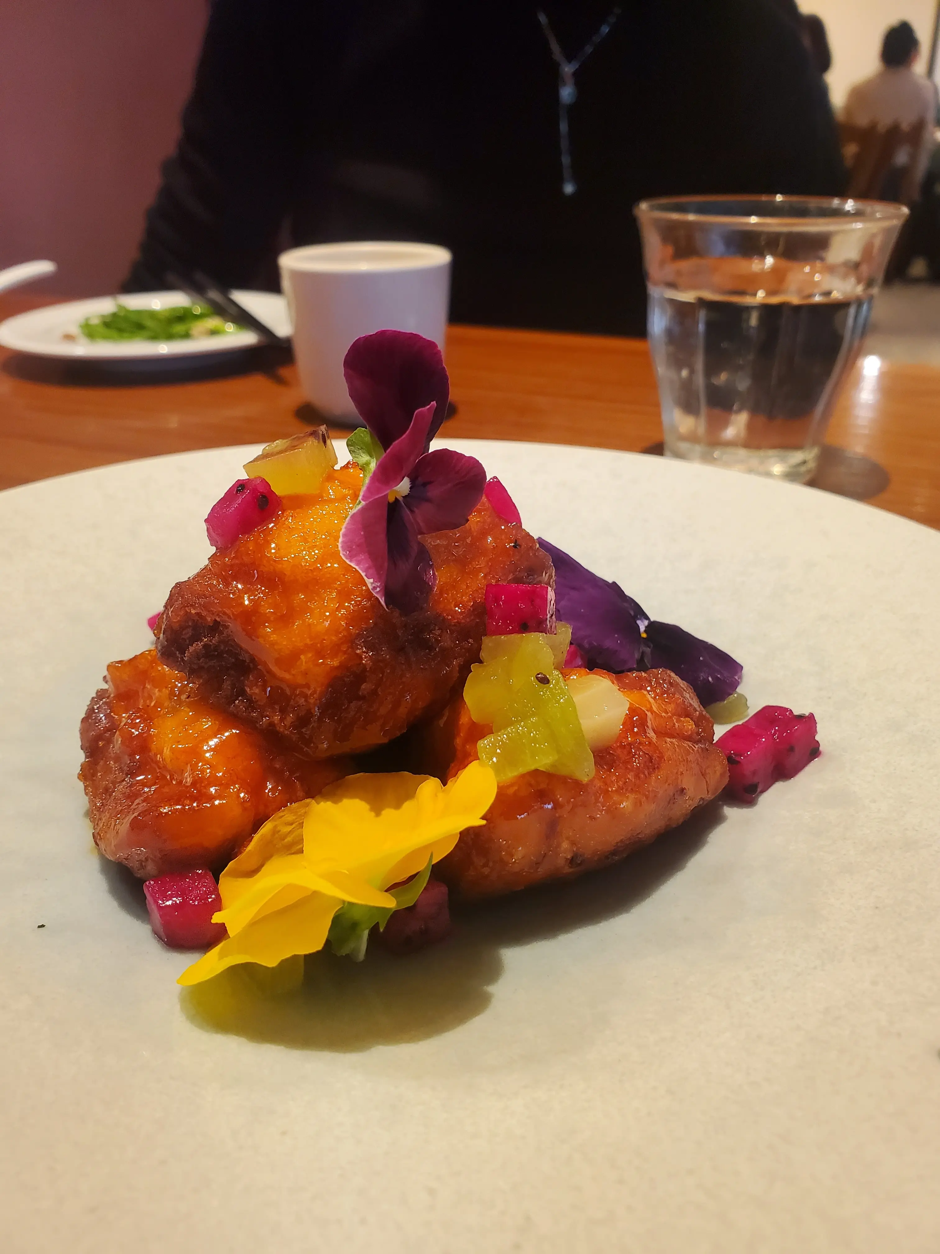 日常に便利なブルゾンでお出かけ、人気の本場台湾グルメを楽しむ休日_1_1-3