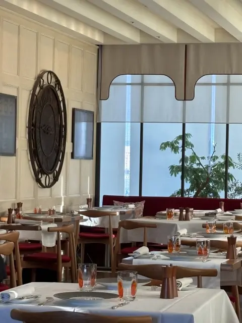 ソワレ・ドゥ・エクラへ向かう、特別な一日のはじまり_1_3