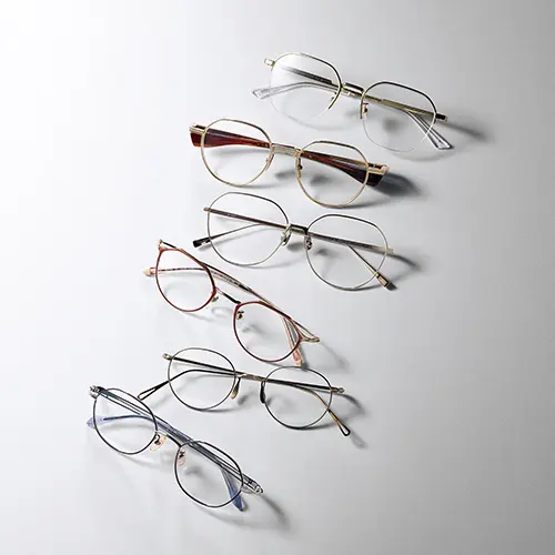 【50代のおしゃれな眼鏡】軽くて繊細、知的見えする！しゃれ感たっぷりな極細メタルフレーム6選