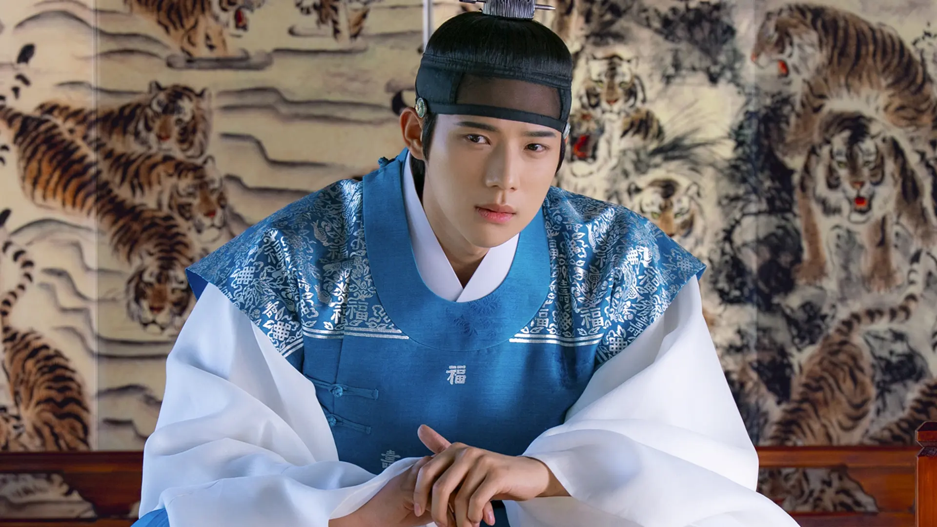 愛する盗賊様よ　Licensed by KBS Media Ltd. © 2026 KBS. All rights reserved　U-NEXTにて独占配信中　ムンサンミン　韓服の劇中シーン