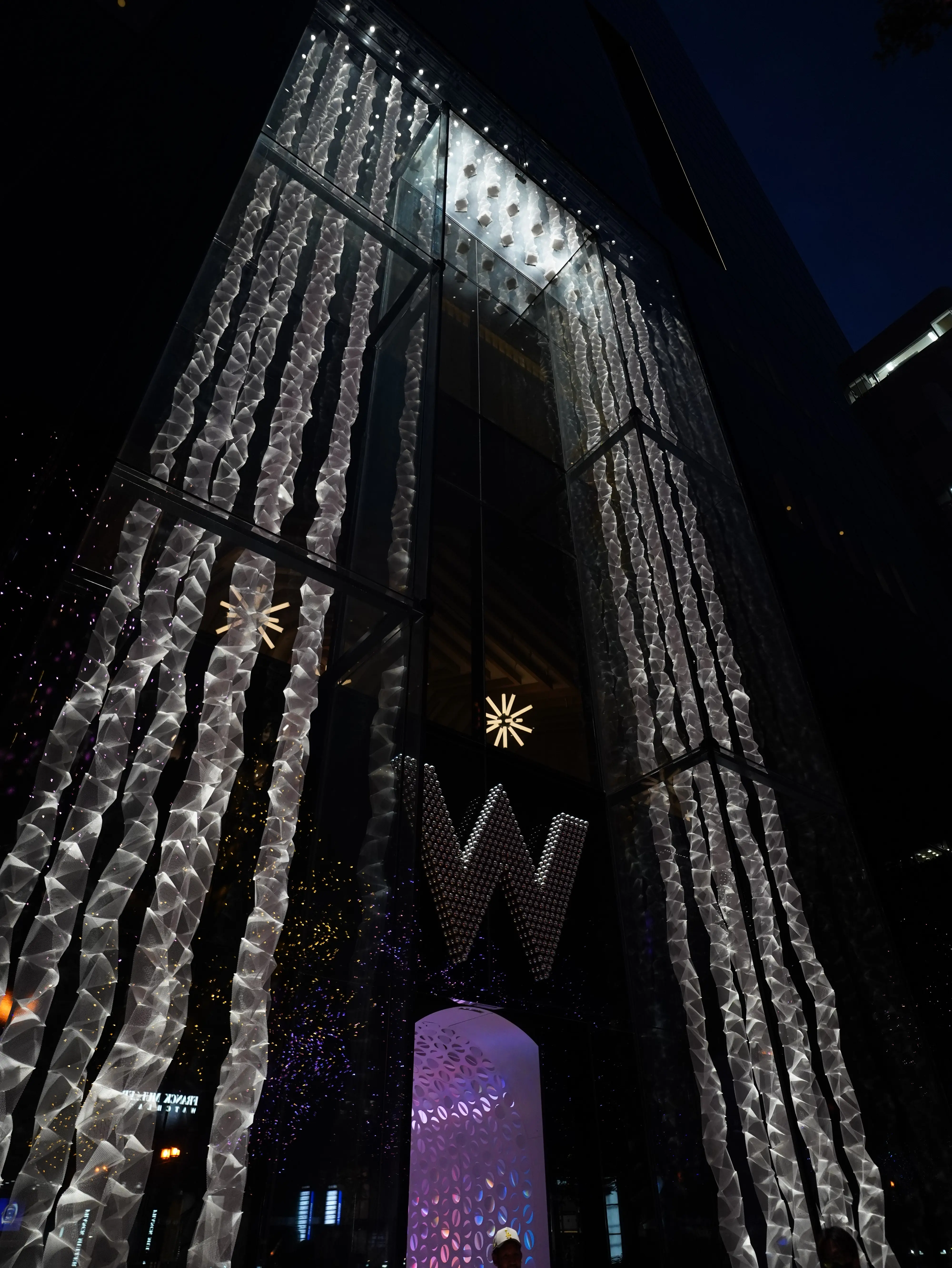 イルミネーションが煌びやかな御堂筋✨「W大阪」へ✨_1_3