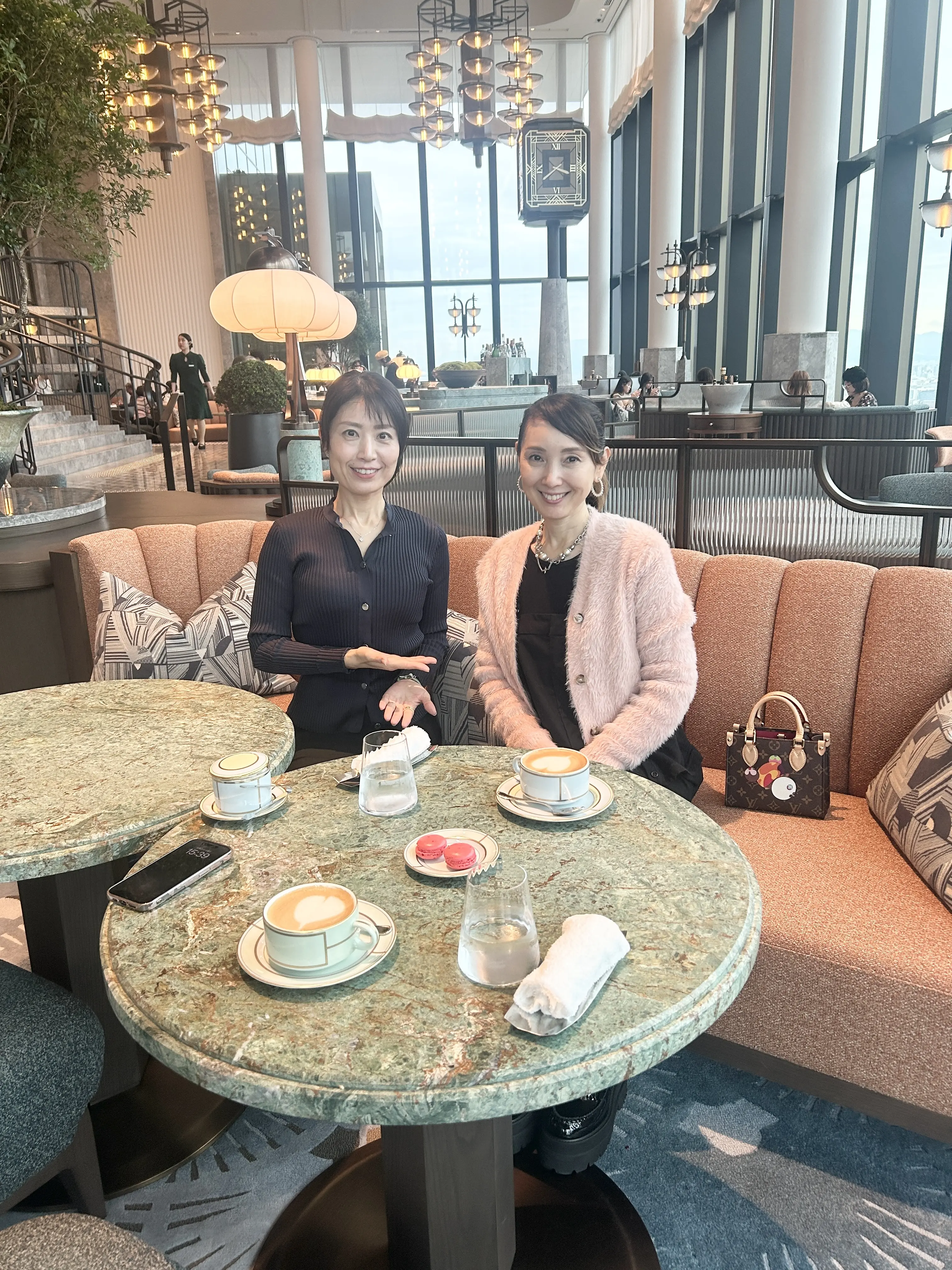 大阪の素敵なホテルのカフェでお茶を楽しみました_1_1