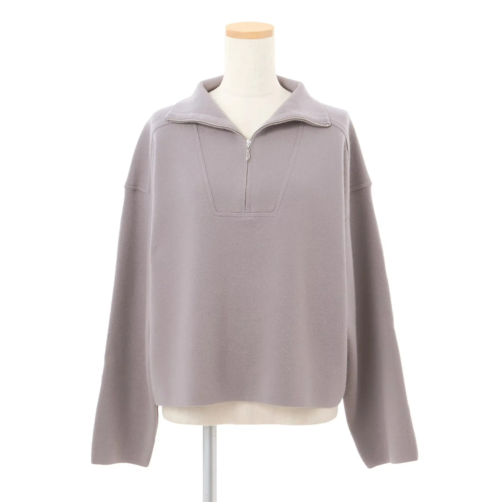 幸せな冬時間はお気に入りの一枚から！心地よく華やかな「エブリデイニット」_1_16