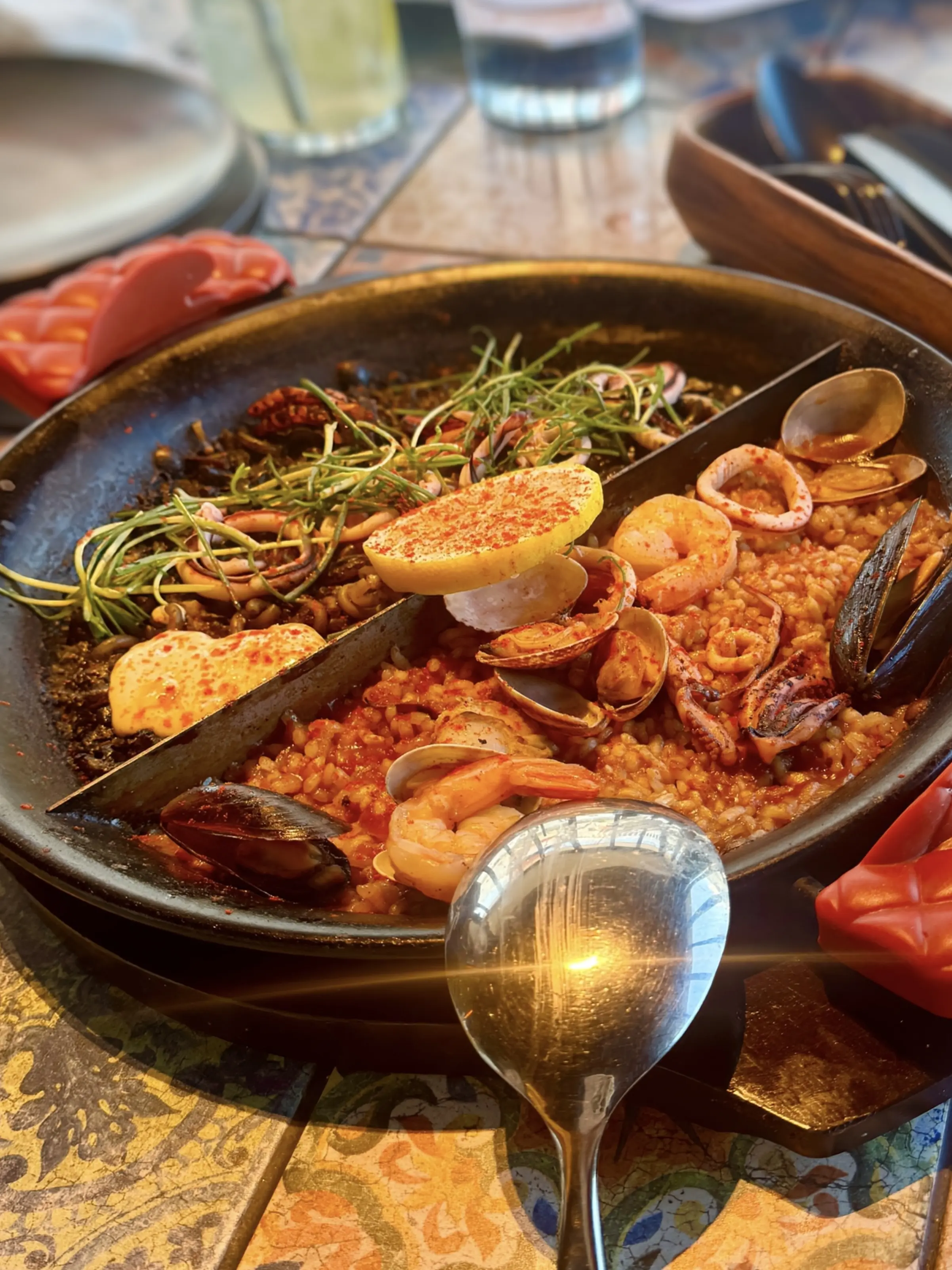 大人の「ピンク×キャメル」コーデ！華組メンバーと楽しむ横浜「Del Mar」ランチ_1_10