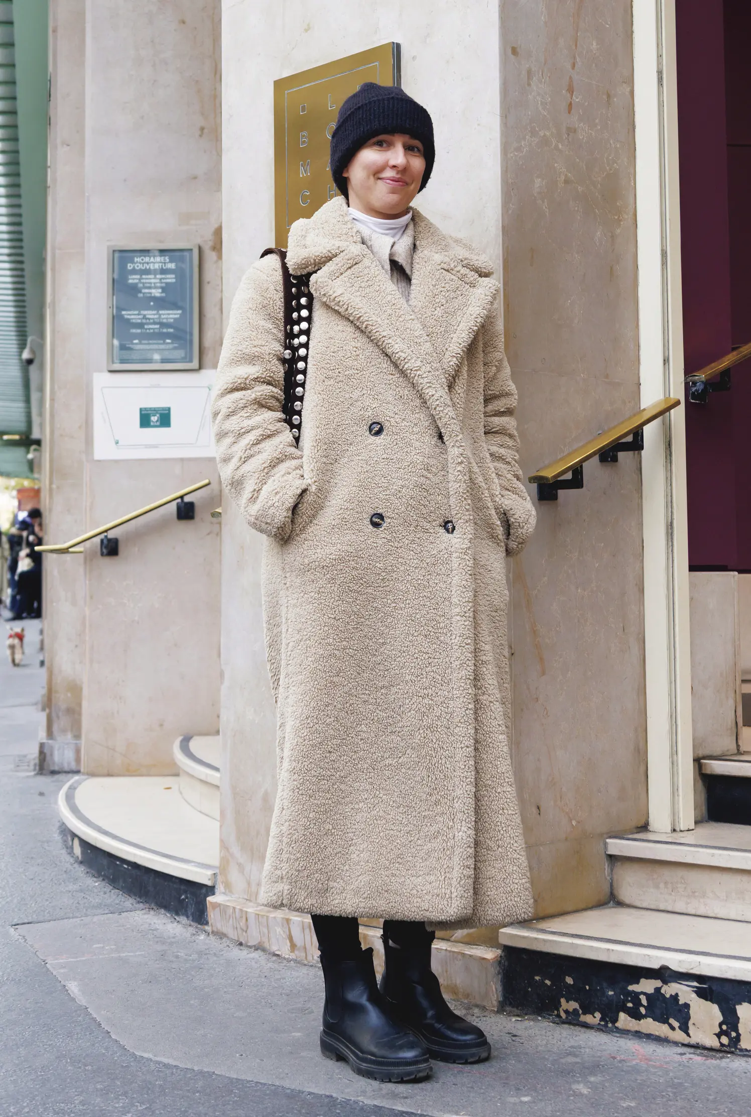 マダムのリアルなお出かけスタイル【海外ファッションSNAP】 オリンピア （ヨガ・アドバイザー／パリ）