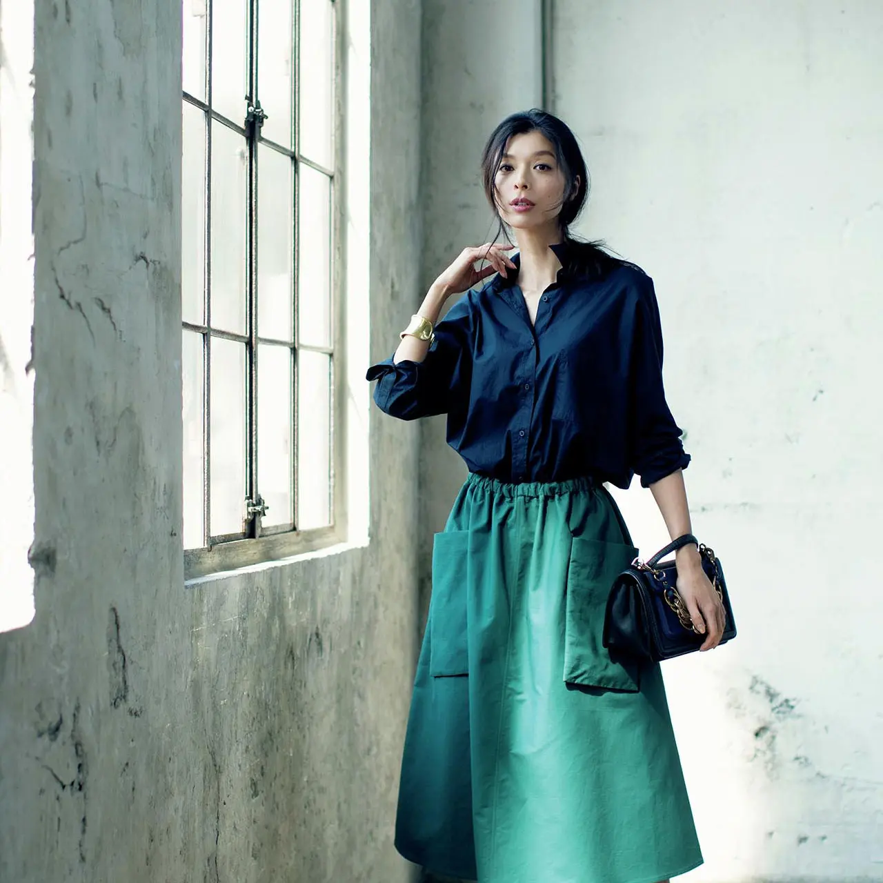 イークラット♪デザインスカート♪未使用品♪ 今年の大人カジュアルは「きれい色スカート×フラット靴」が新しい！ 五