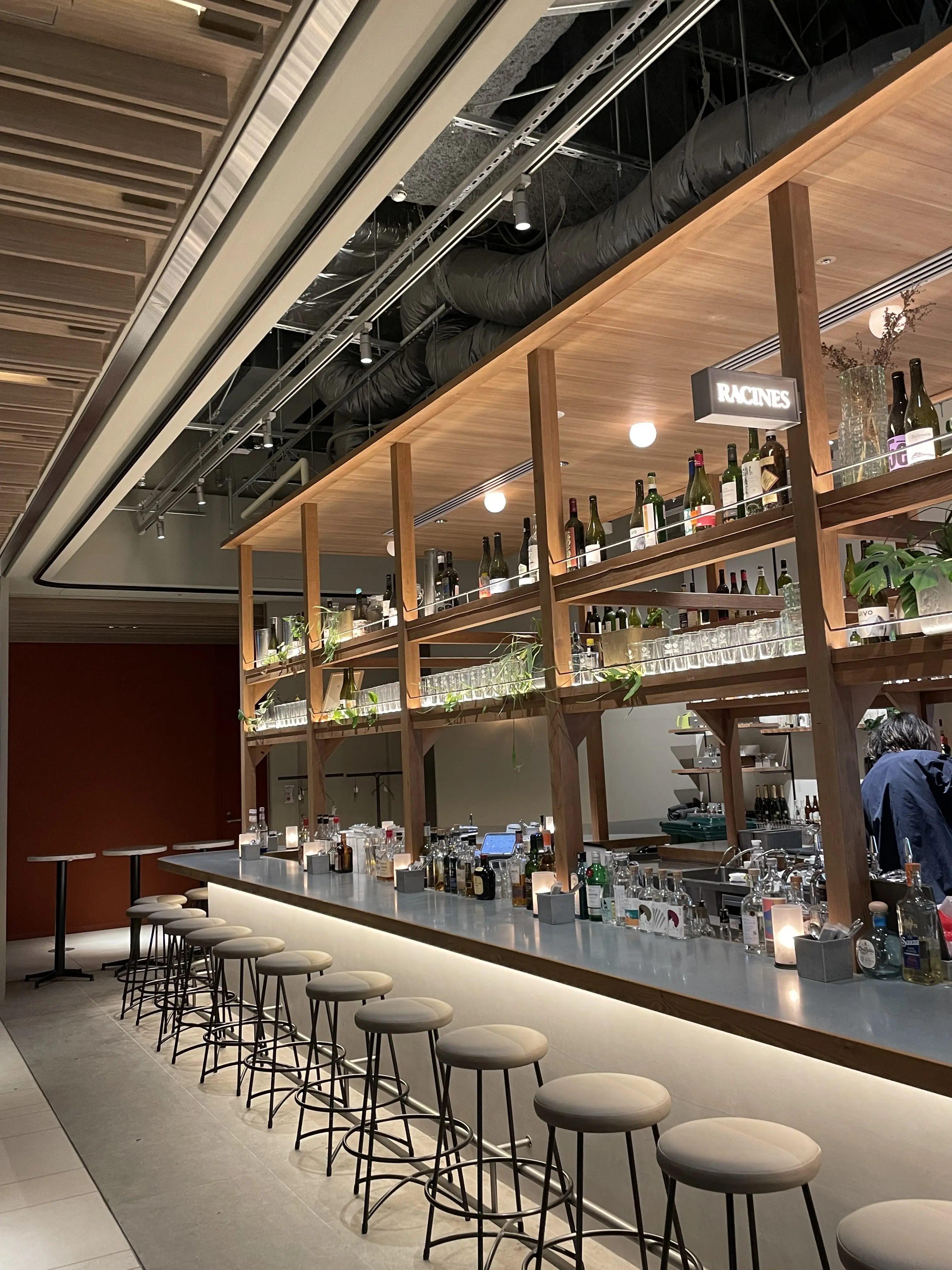 RACINES（ラシーヌ）