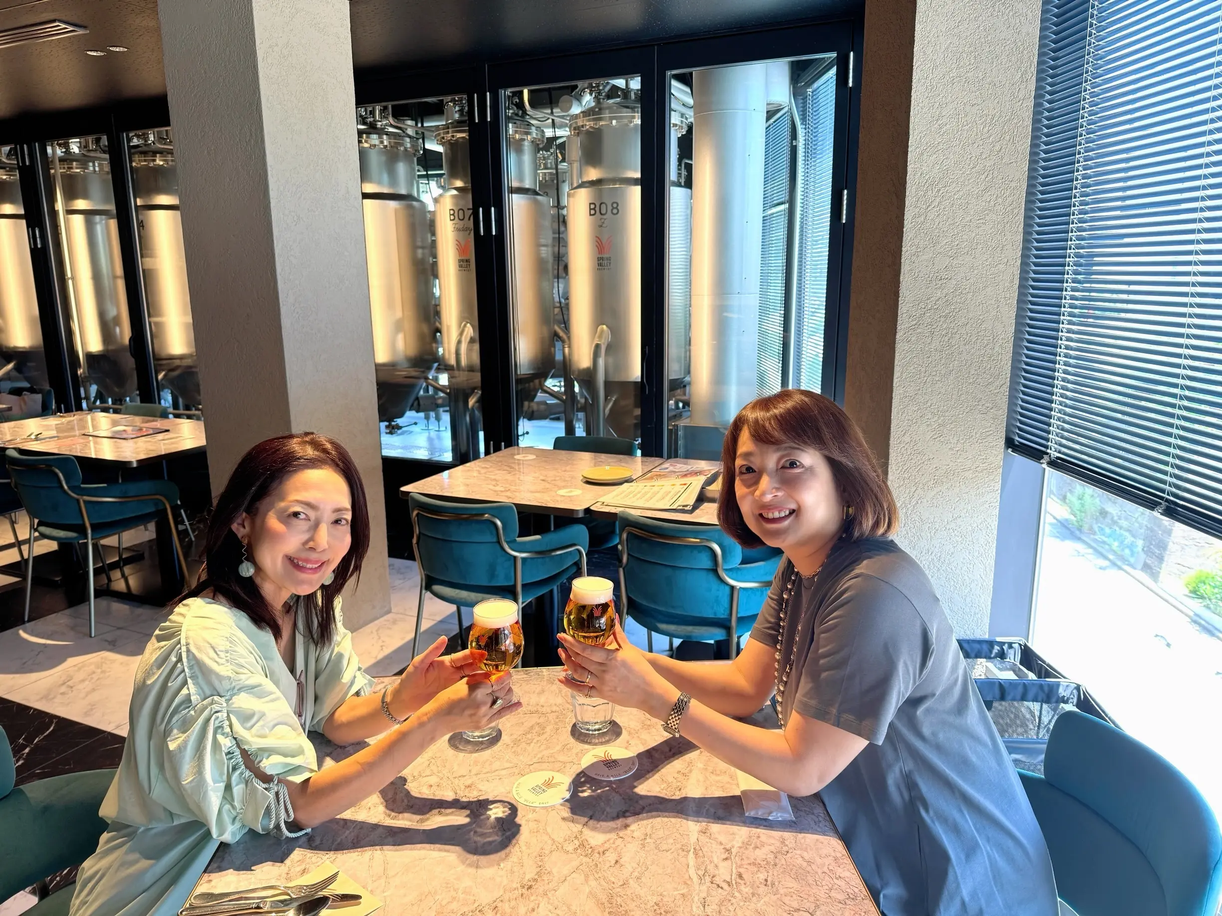 大人の休日in代官山◇アイスグリーンのワンピースを着て、昼飲みビールと大人気ドーナツ。_1_2