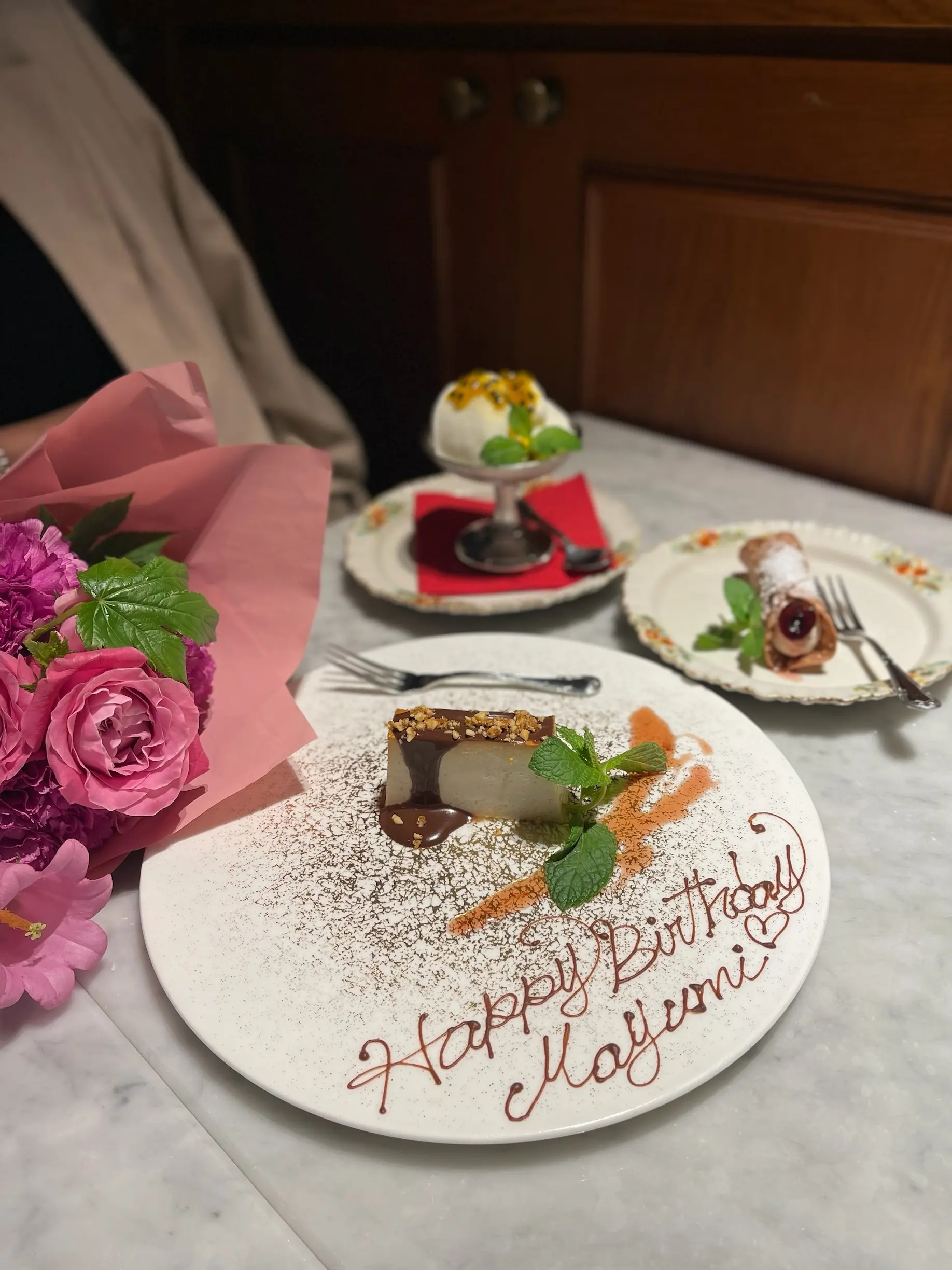 グリーンワンピースを着て初麻布台ヒルズランチ_1_9-1
