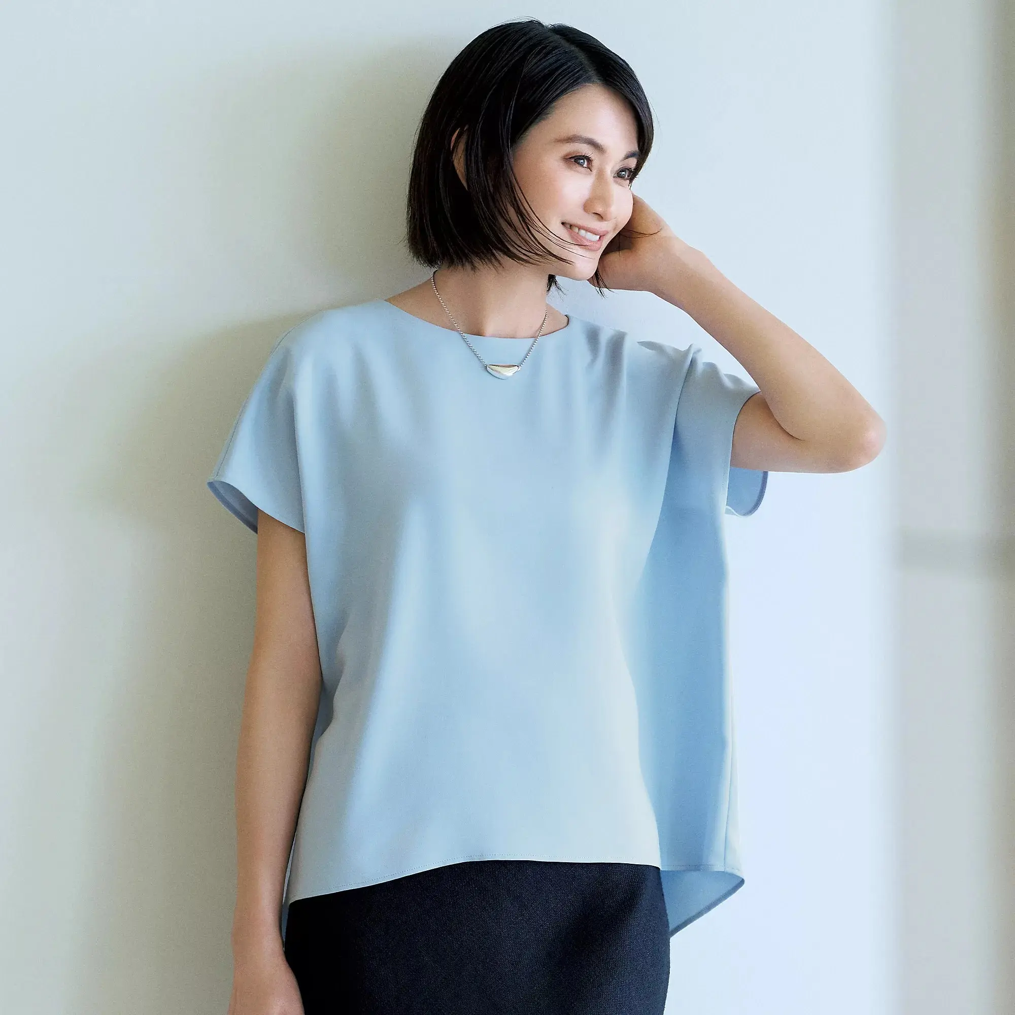 大人を素敵に見せるアイテムが満載！「E by éclat」の大人気とろみトップス＆美シルエットパンツ_1_4