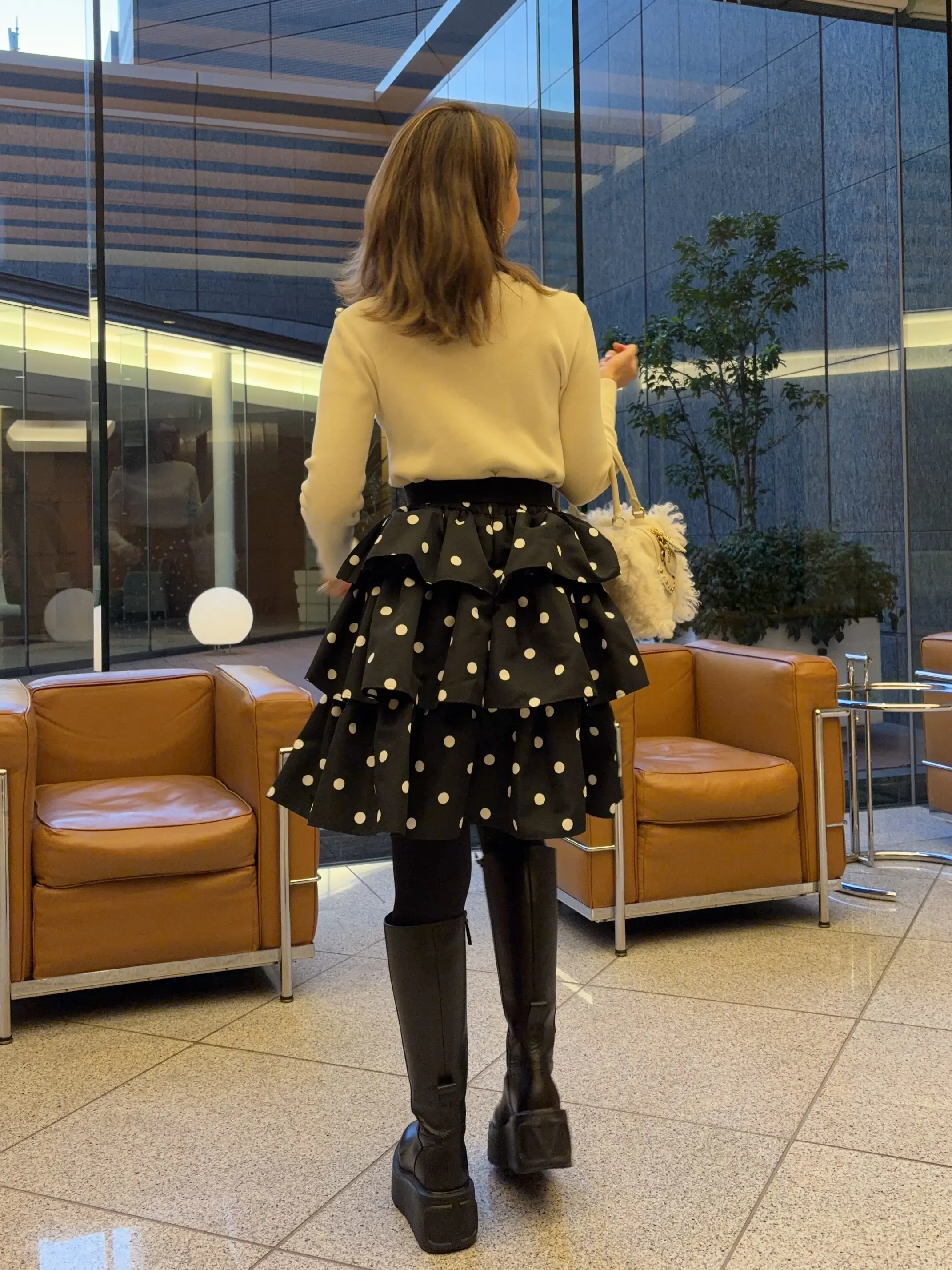 ❄︎冬のミニスカートはアラフィーにオススメ❄︎タイツやブーツを味方にすれば無理なく楽しめる♪50代の開運コーデ♪_1_5