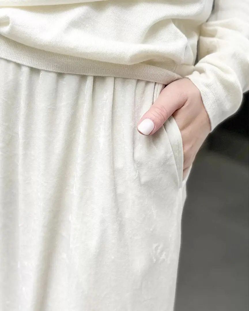 旅行・お出かけに最適！大人のための上品「ベロアパンツ」が優秀すぎる【E by eclat・50代ファッション】_1_2