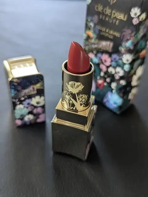 クレ・ド・ポー 2025ホリデーコレクション