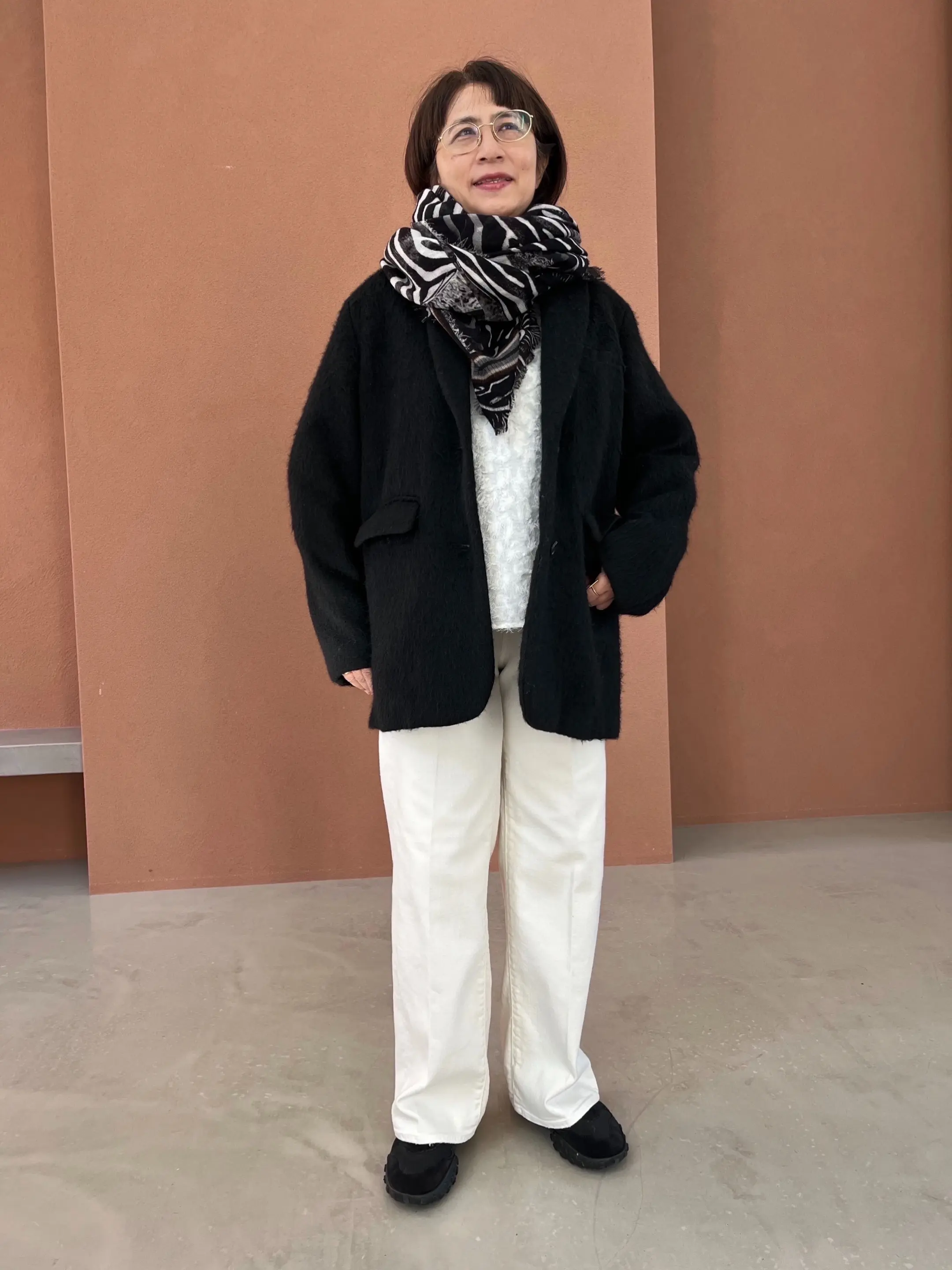 エクラプレミアム編集長・工藤、イーバイエクラ「軽量コートジャケット」を着用