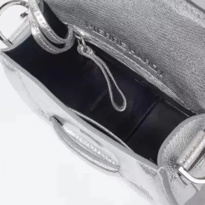 【50代の名品バッグ】エクラプレミアムだけの特別な〈ピエールアルディ〉は輝くシルバーのALPHAVILLE_1_2-3