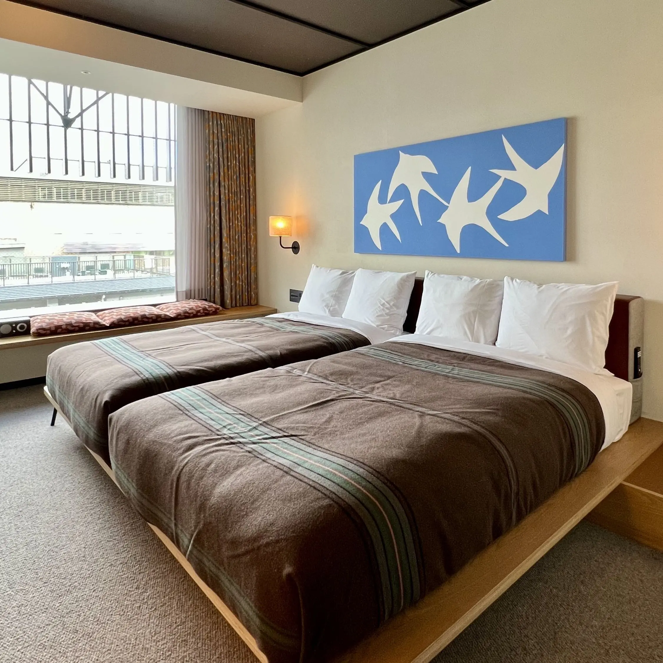 「エースホテル京都」部屋写真、ツインルーム